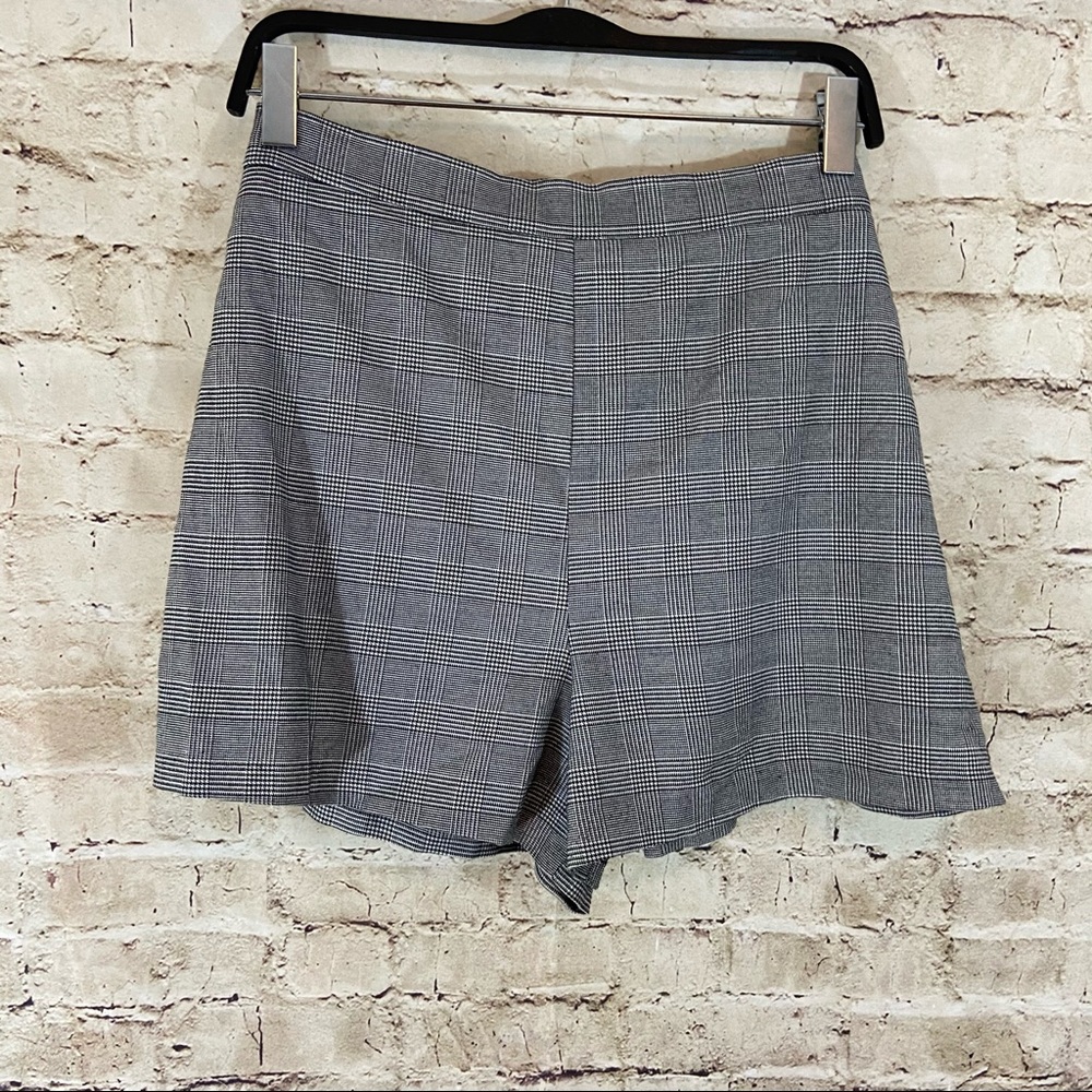 Forever21 plaid tie shorts size 2X